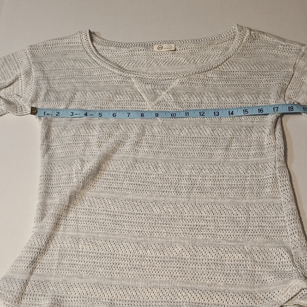 AG Women's Comy Cozy Light Gray Knit Perforated Top NWOT Small - Picture 6 of 9